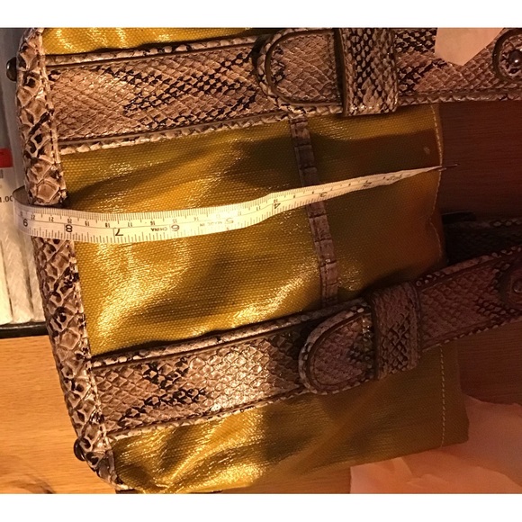 Hilary Radley unique handbag - Picture 4 of 12